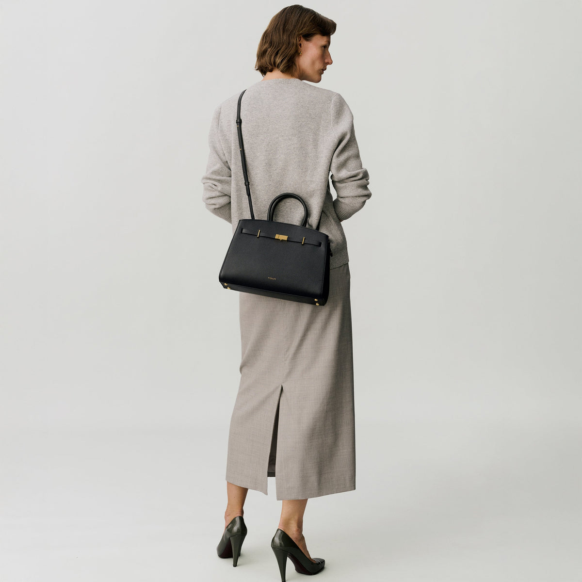 The Midi Hudson - black small grain -