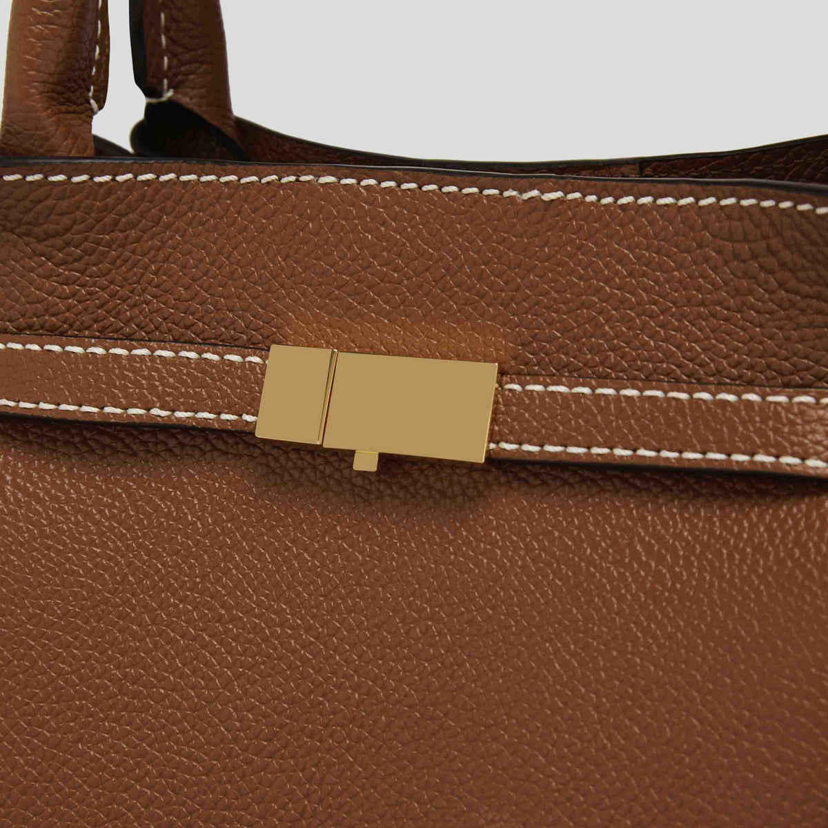 The Midi New York - tan small grain ecru stitching -