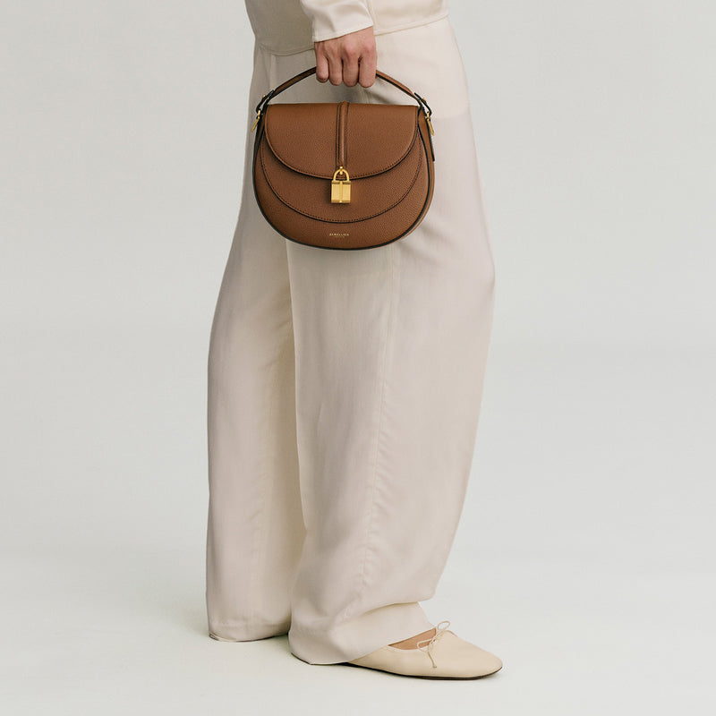 The Siena Saddle - tan small grain -