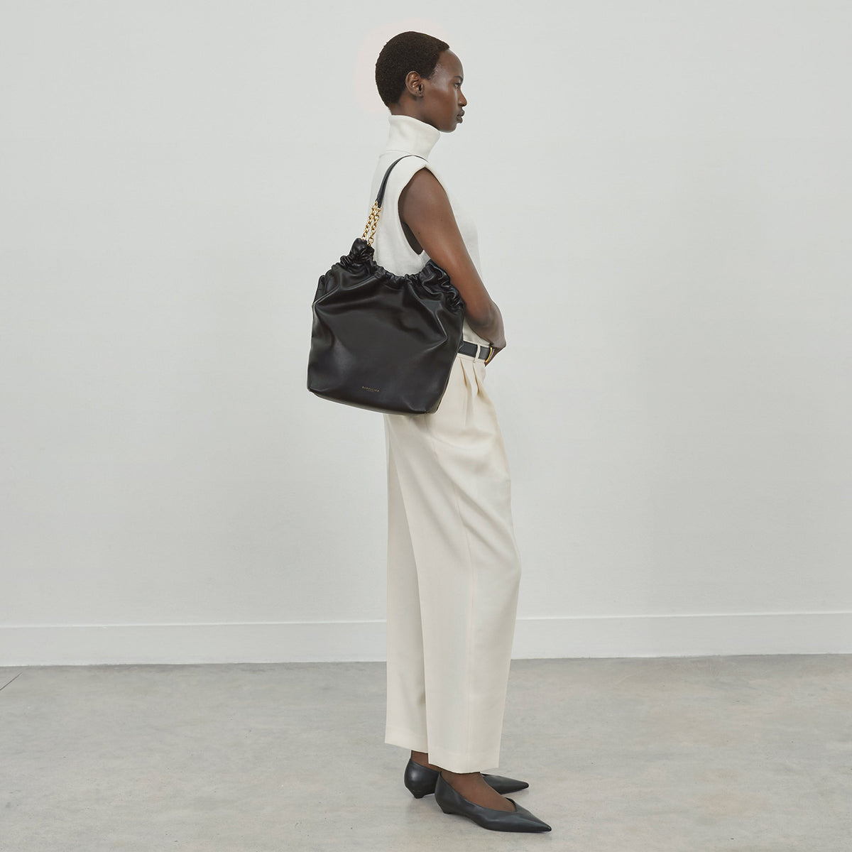 The Miami - warm raffia black smooth -